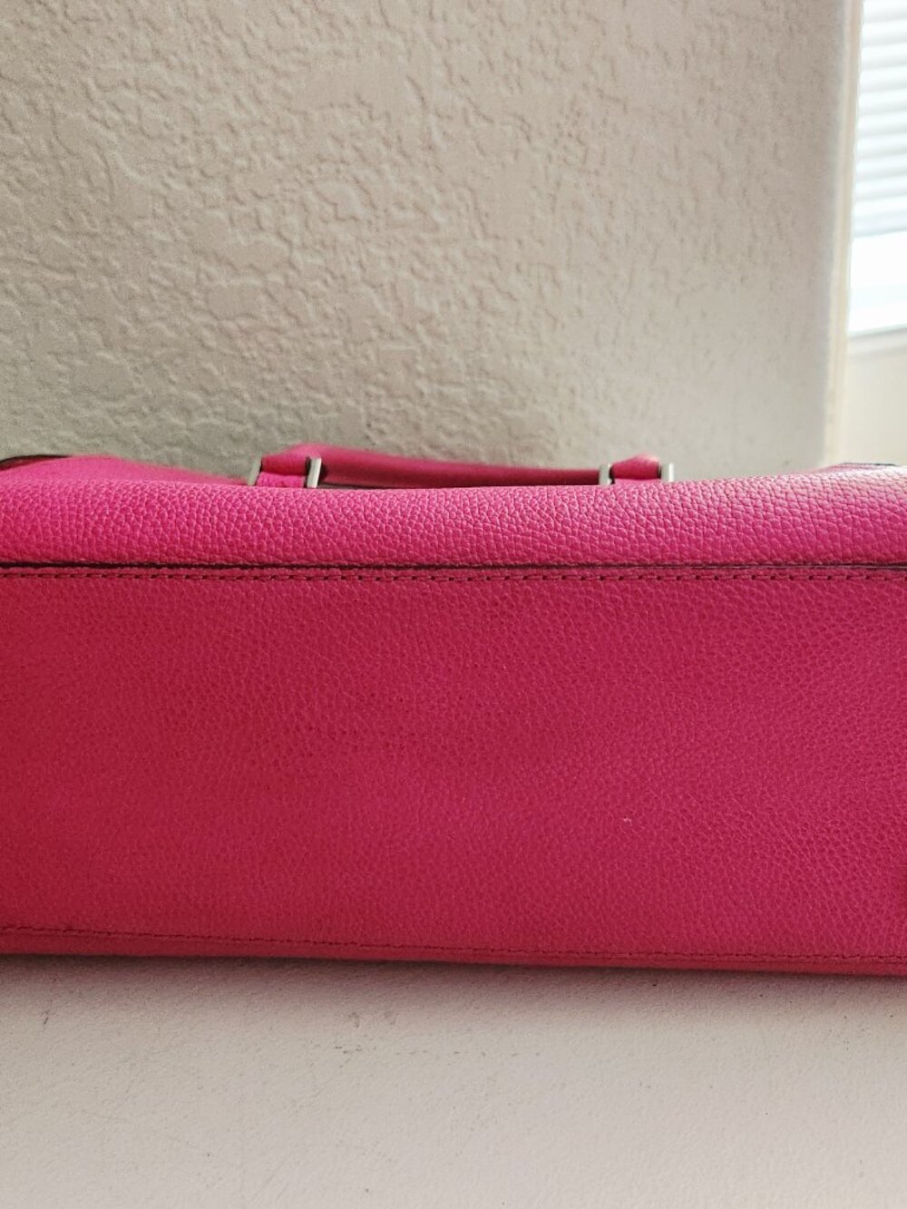 Like New Michael Kors Rasberry Pink Shoulder/Crossbody Bag Purse - Picture 9 of 16